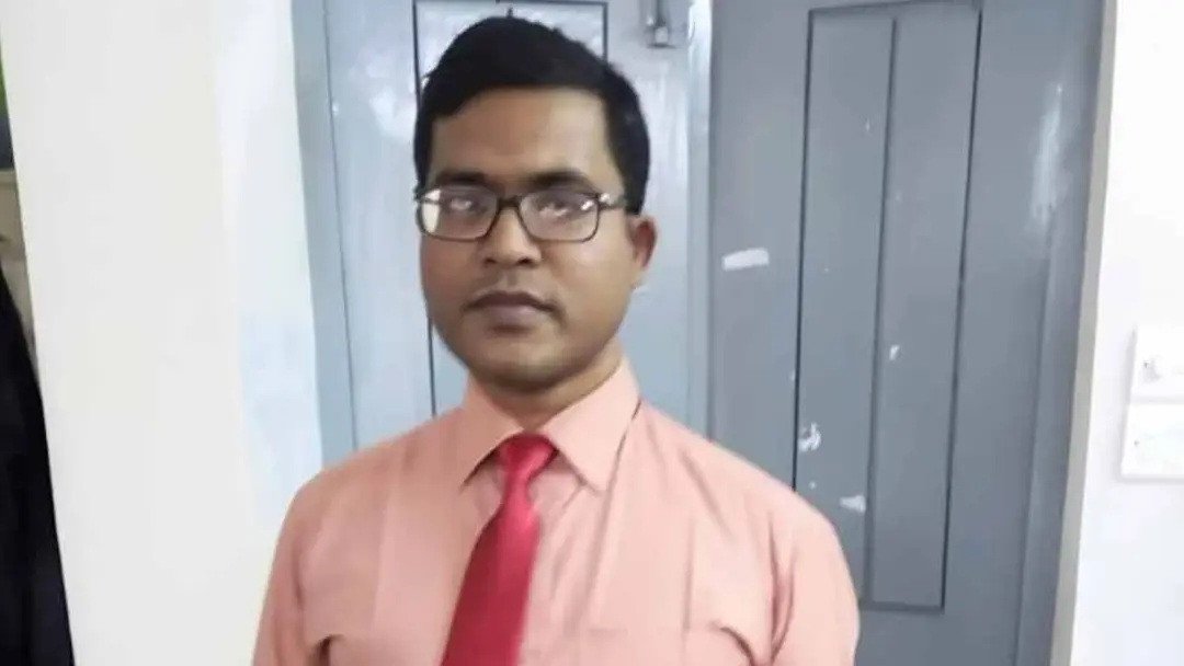 হোটেল থেকে শিক্ষকের মরদেহ উদ্ধার, স্ত্রীর কাছে ফোনে ২০ হাজার টাকা দাবি